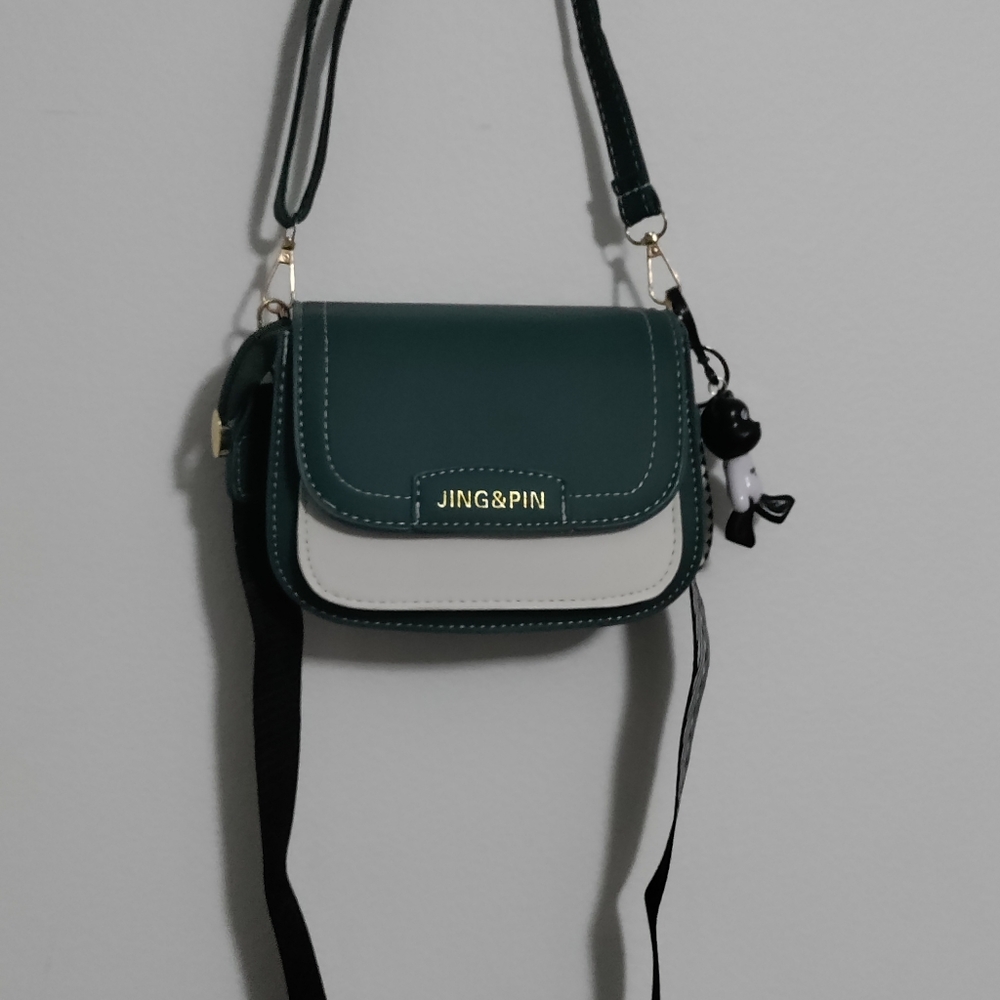 Women's shoulder bag